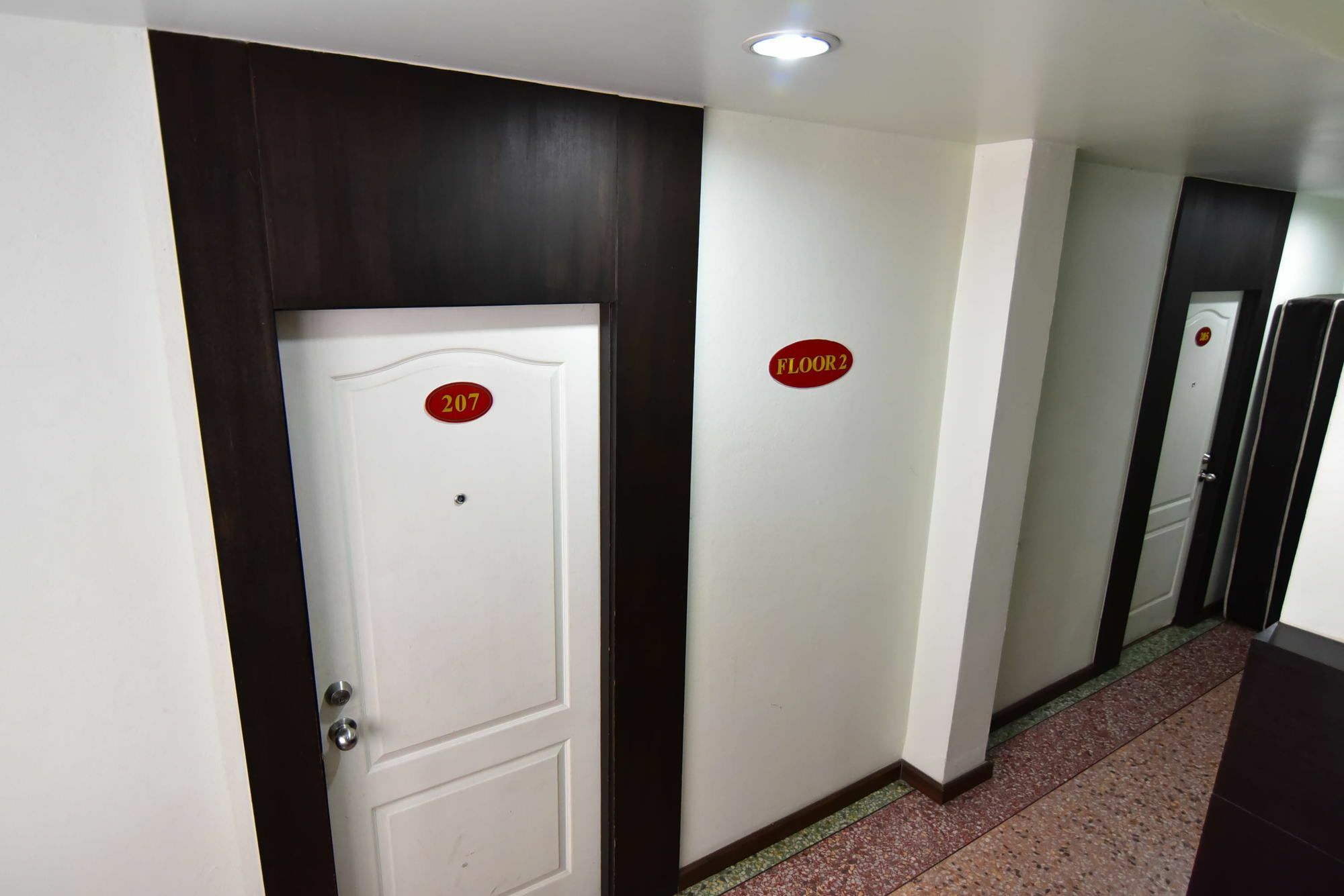 Hotel Thara House Bangkok Exterior foto